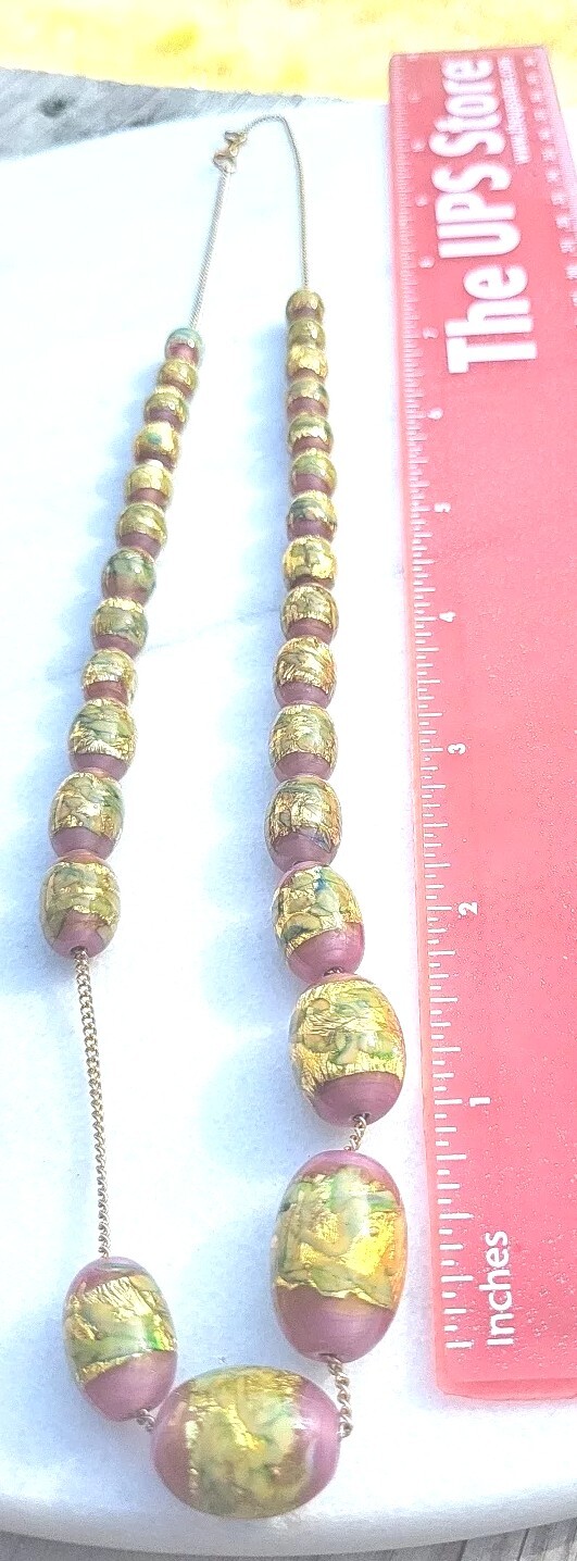 SALE! RAREST VINTAGE GOLD FOIL GREEN YELLOW MAUVE GLASS BEAD CHAIN NECKLACE SET - Image 6