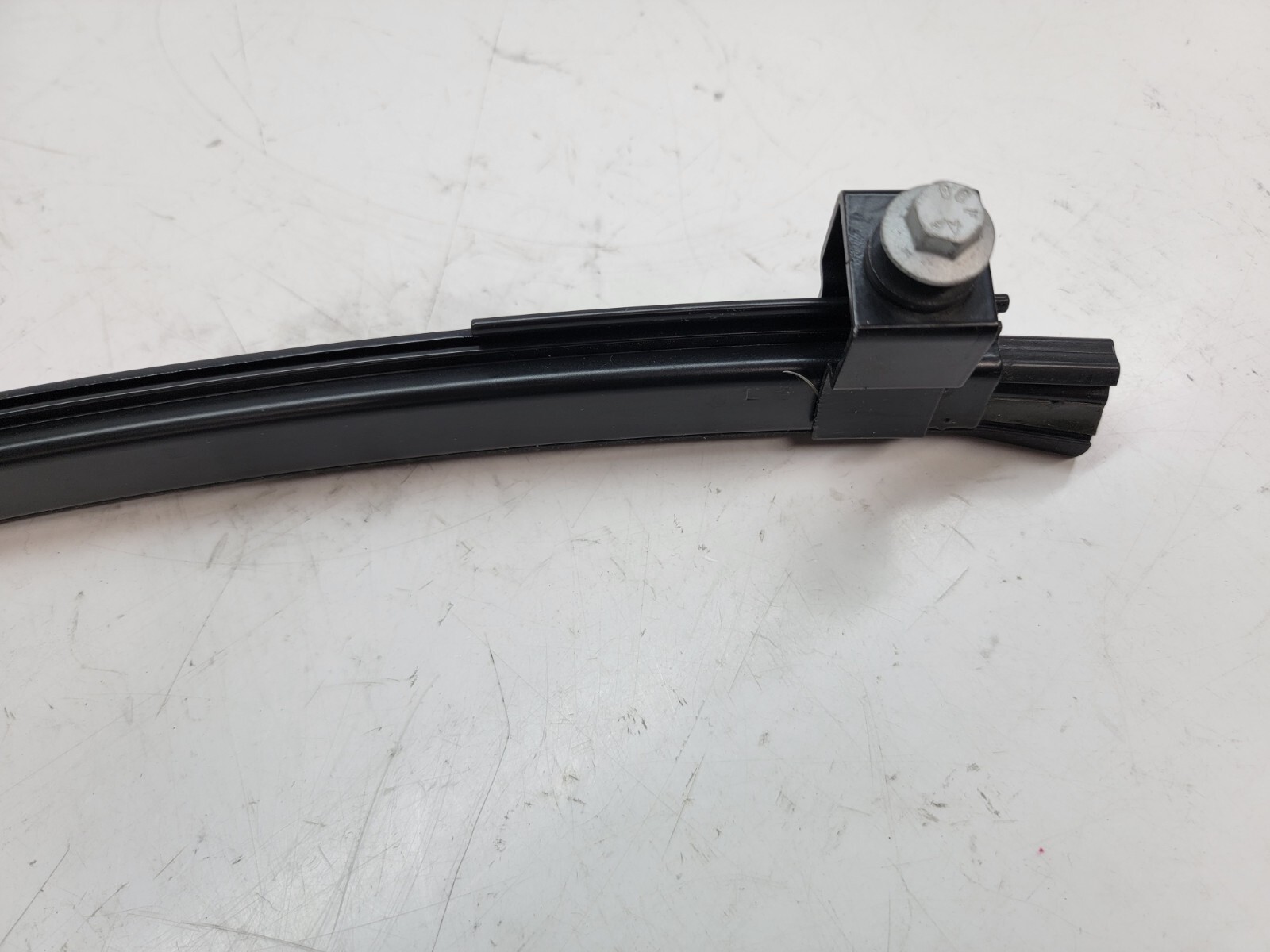 LAMBORGHINI AVENTADOR DRIVER LEFT SIDE DOOR WINDOW GUIDE OEm 470837403F