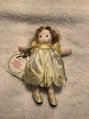 green tree musical dolls