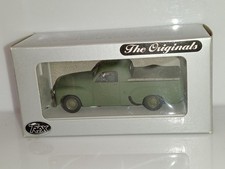 TRAX Australian Cars 1:43 Scale / TR 25 - Holden 50 2106 FX Utility - Army Green