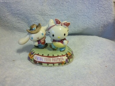 Blue Sky Cinnamoroll & Hello Kitty Swing Your Partner Figurine New No Box