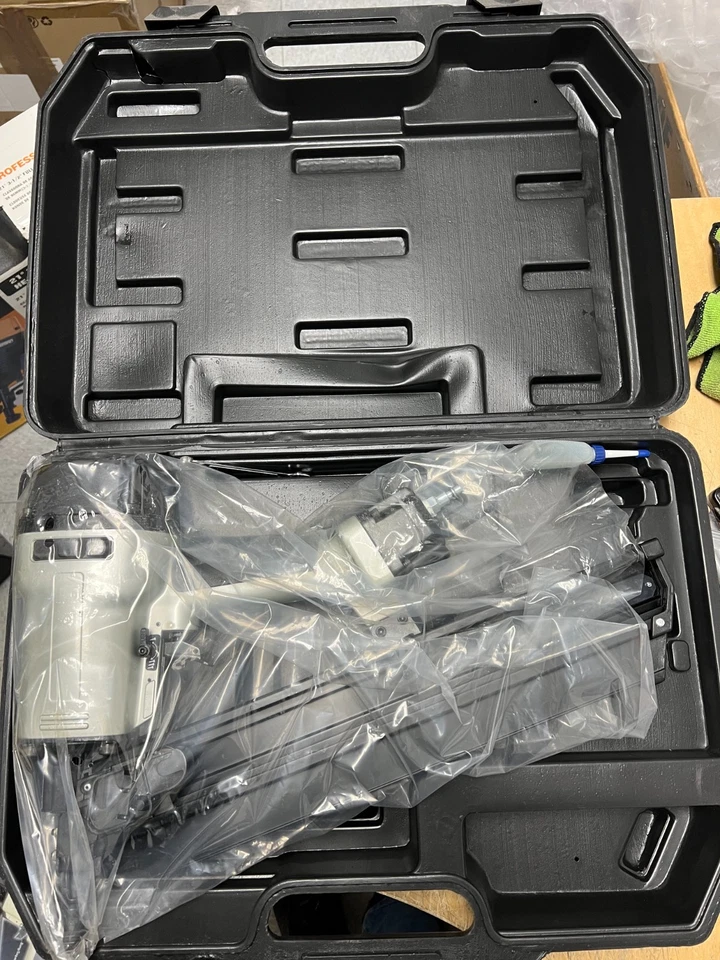 Clavadora neumática para marcos Surebonder modelo 9772 Foto 2 de 2