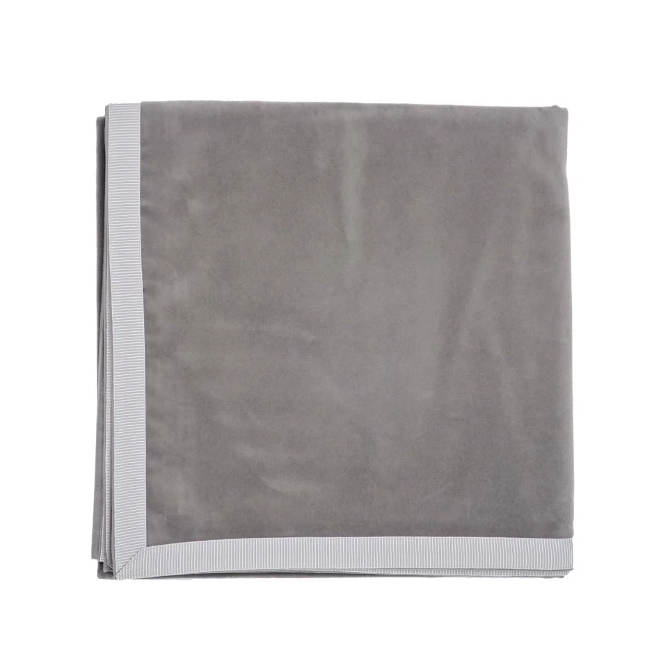 Cubierta de mesa redonda de gamuza de lujo - 54" - gris Foto 3 de 4