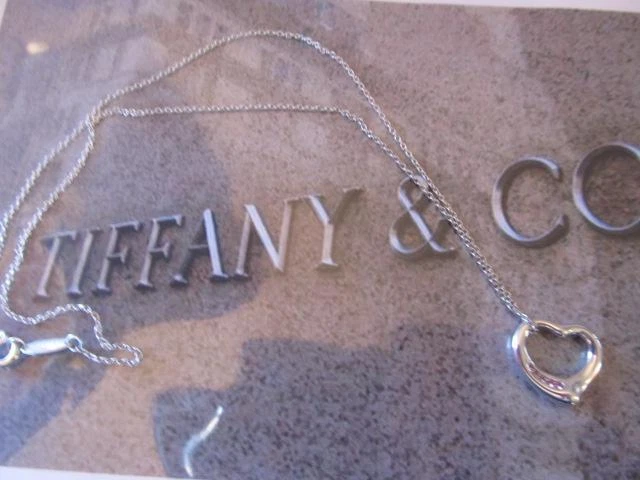 Tiffany & Co. Elsa Peretti 5 Zafiros Rosados Corazón Abierto Colgante Esterlina ~ Collar Foto 2 de 4