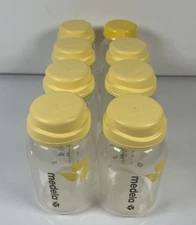 Medela Breast Milk Storage Bottles With Lids 5 Oz Lot of 8 Bottles