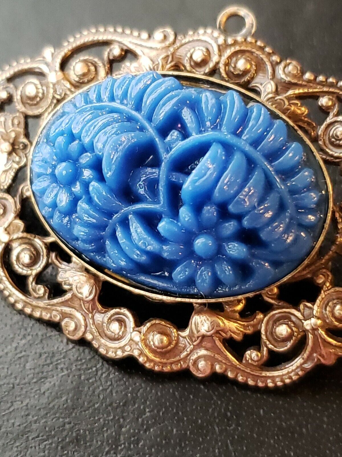 Gorgeous Vintage Blue Molded Glass Flower Pin Pen… - image 7