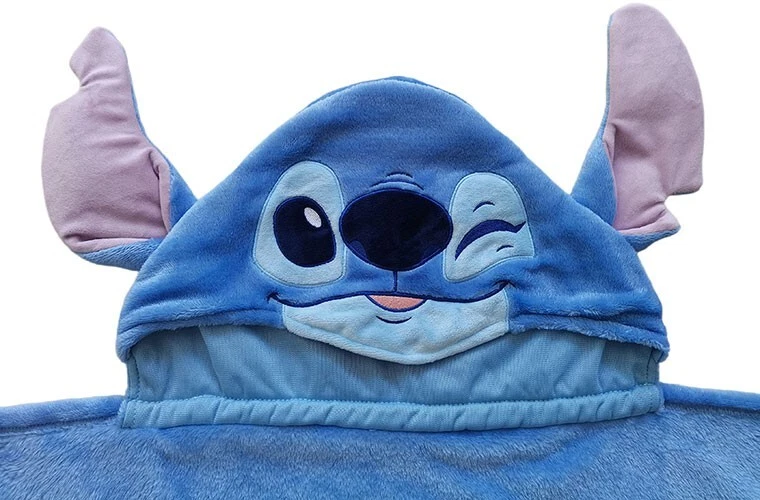 Coperta in Pile con Cappuccio Disney Stitch (cm 120x150) NUOVA SIGILLATA - Immagine 3 di 4