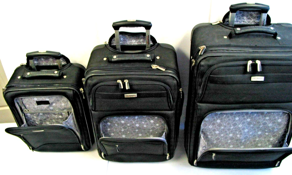 Juego de equipaje de 3 piezas Ricardo Beverly Hills Rolling Softside, OA ~28" x12" x17" Foto 3 de 4