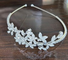 NEW Bridal Rhinestone Floral Tiara Headband   Silver Crystal Leaf Design Wedding