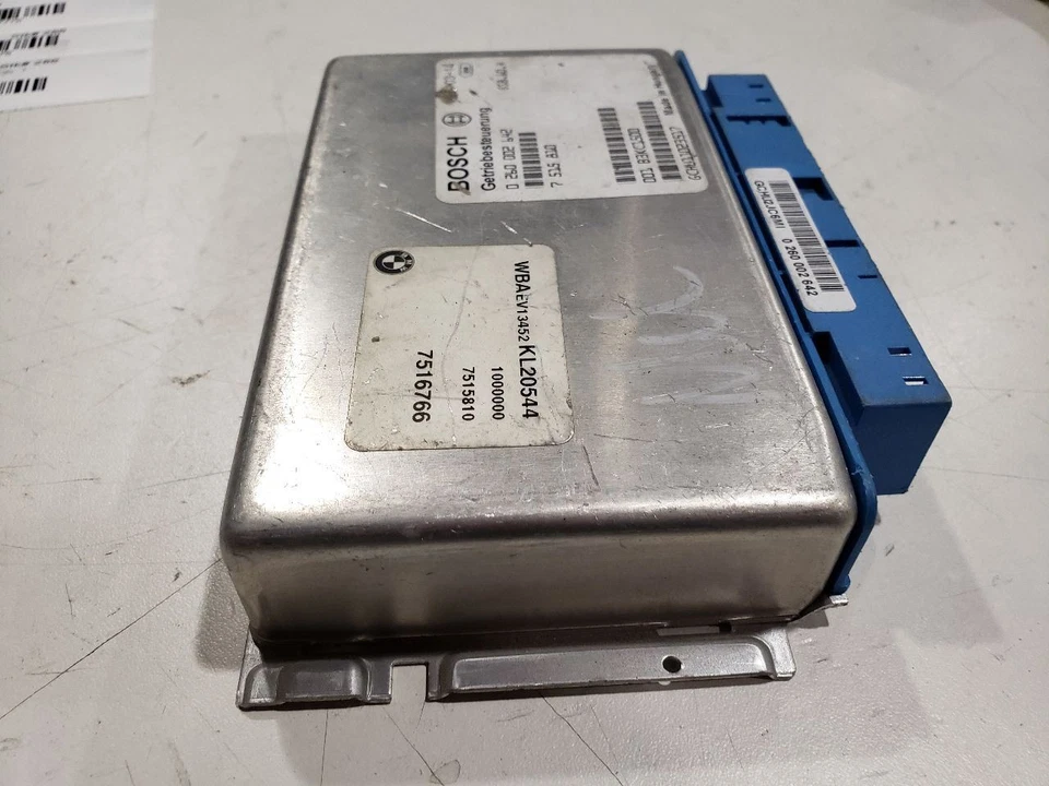 Módulo de control de transmisión TCU - BMW 320I sedán 2002 - 01-04 OEM 7515810 Foto 4 de 4
