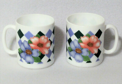 2 Vintage Arcopal France White Milk Glass Coffee Mugs Cups MCM Diamond Pattern