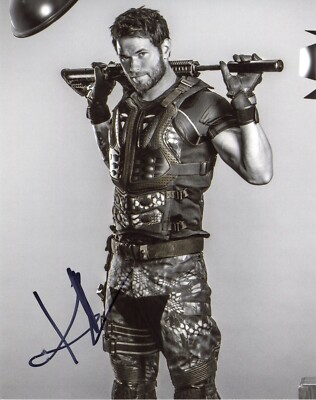 ~~ KELLAN LUTZ Authentic Hand-Signed 