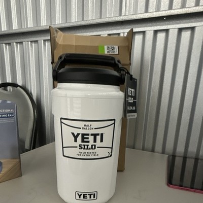 YETI Silo 1/2 Gallon Insulated Jug White w/ MagSlider Straw Cap
