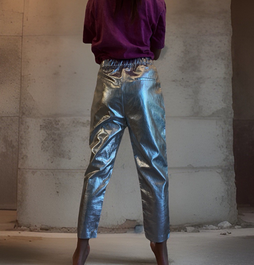 Silver Faux Leather Ankle Pants Shiny Straight Leg Elastic Waist Pockets Women