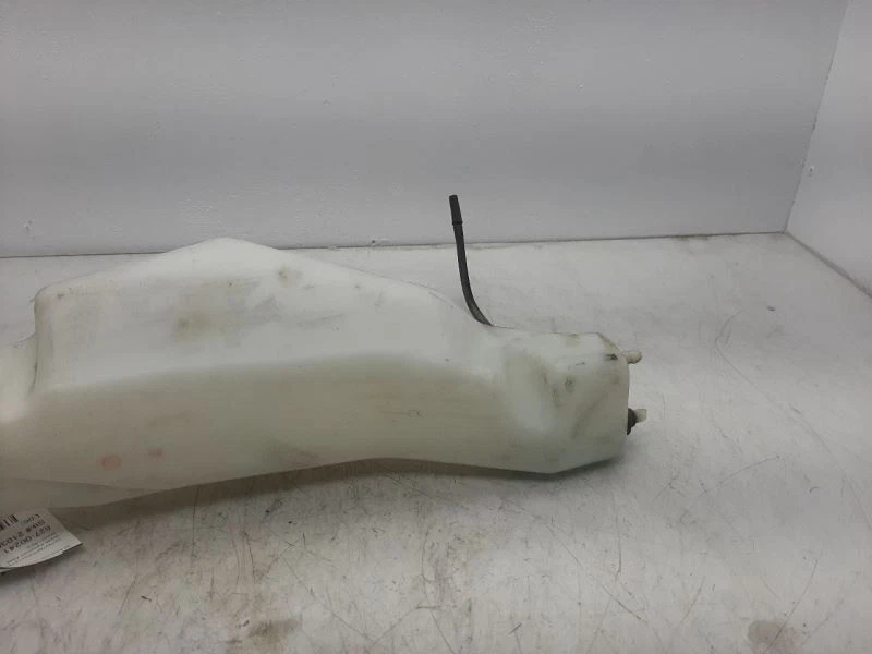 Wash Reservoir 03-18 CHEVROLET EXPRESS 3500 VAN 88958134 - Image 4 of 4