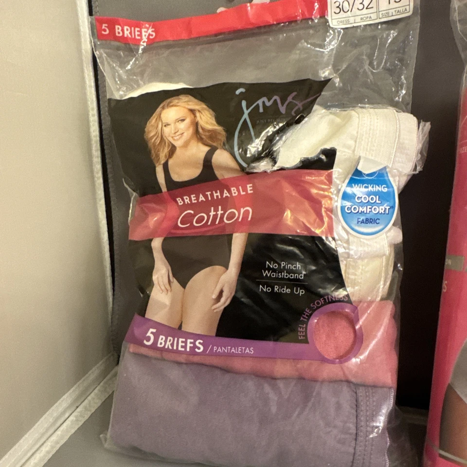 New 8 Pairs Of Just My Size 13 Women’s Cotton Briefs (Packages Have Been Open) - Image 4 of 4