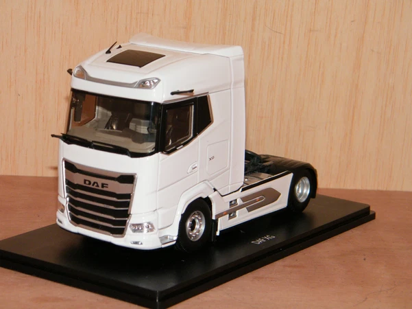 ELIGOR, DAF XG 4x2 white, 1/43, ELI117563 - Image 2 of 3