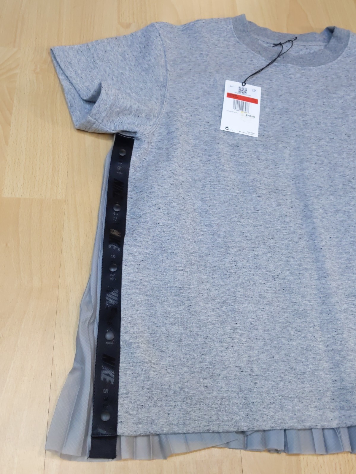 SACAI X NIKE Felpa Nike x Sacai manica corta top donna L grigia plissettata CV5716 063 $300