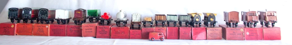 Large British Lot of 18 Hornby Meccano 0-gauge Freight Stock | Original Boxes - Image 3 of 4