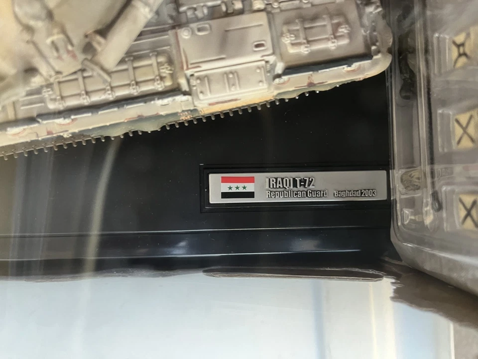 FORCES OF VALORS: Russian T-72 Tank, Iraq, Baghdad 2003, 1:32, "80015" - Image 4 of 4