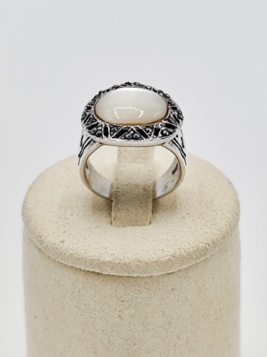 Bague Vintage en argent Massif Cabochon en nacre orné de Marcassites - Foto 6 di 13