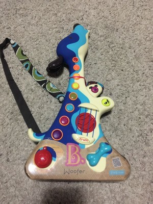 strum toy guitar