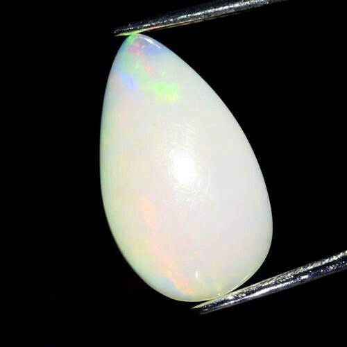 Pas de prix de réserve : Opale de feu d'Ethiopie de 3,77 carats . - Hauteur : 15 mm - Largeur