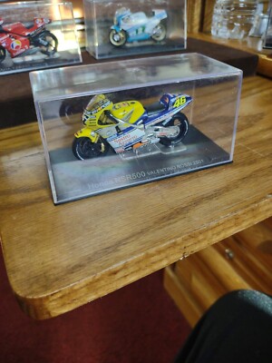 Altaya 1/24 Scale Model Motorcycle Honda nsr500 Valentino Rossi 2001