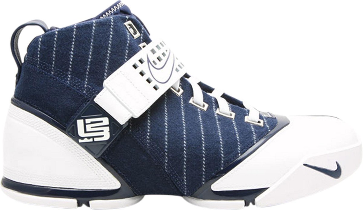 Nike Zoom LeBron 5 Yankees for Sale | Authenticity Guaranteed | eBay
