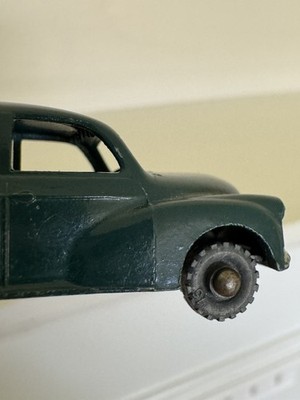 Vintage Matchbox Diecast Lesney Morris Minor No. 46, Dark Green