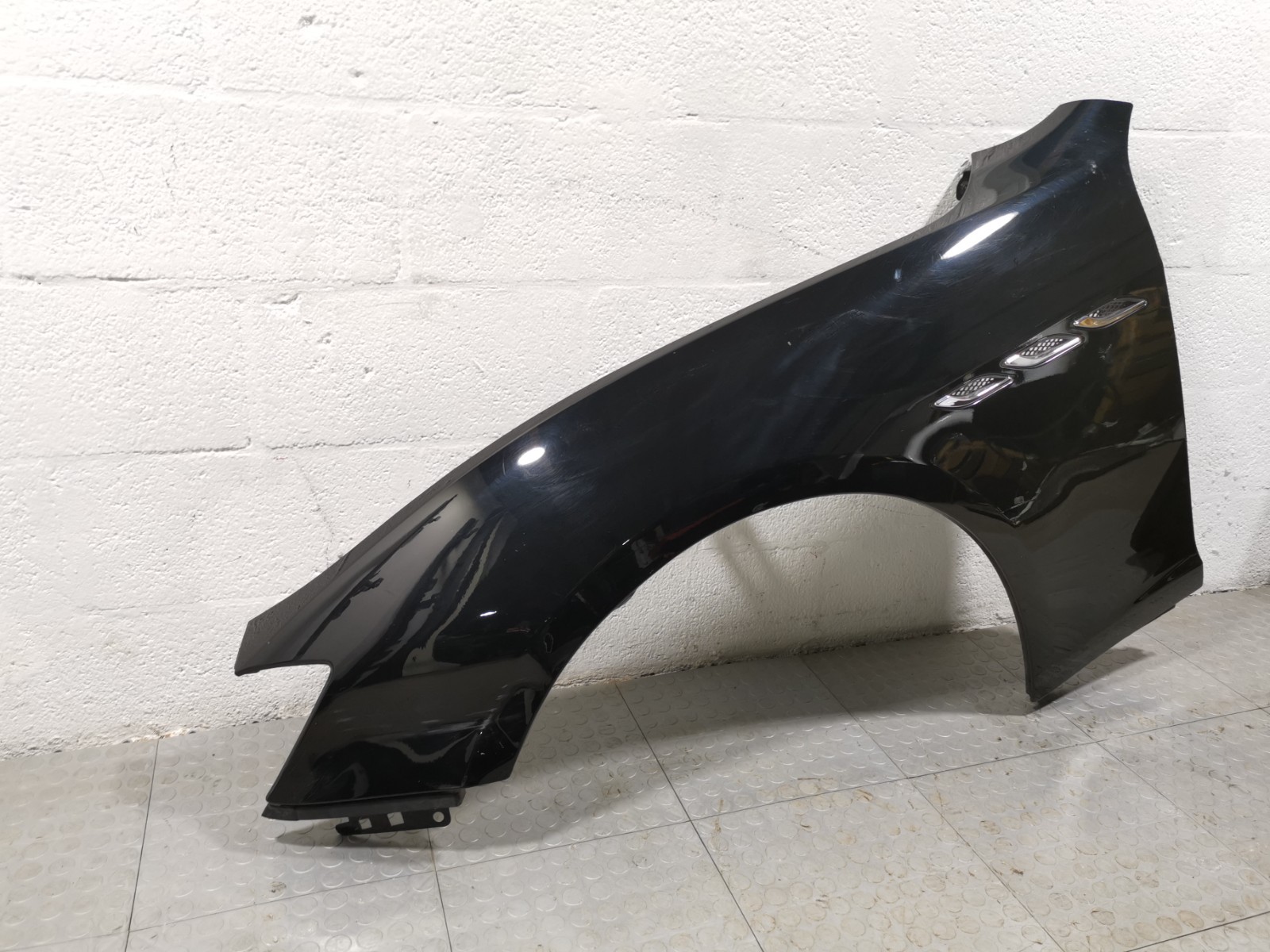 Maserati Ghibli RWD 2017 3.0L Auto Front Left Fender Panel Cover Black Color OEM