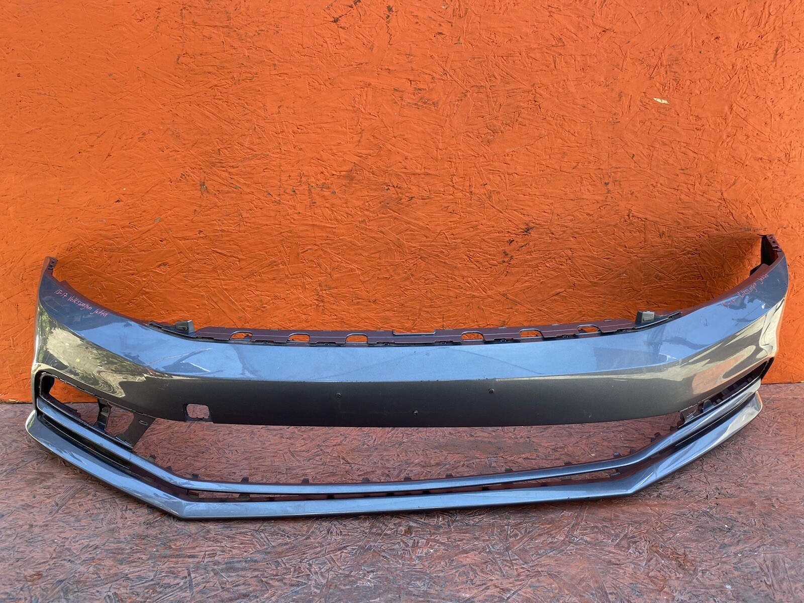 2015-2016 Volkswagen Jetta Front Bumper Cover 5C6807217M OEM USED 