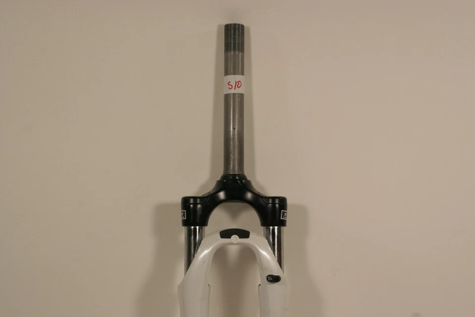 SR Suntour NEX 700c Hybrid Suspension Fork 1 1/8x220mm Threaded QR Disc/Rim FK58 - Image 2 of 3