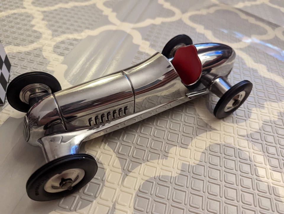 Authentic Models Silberpfeil, Red Seat Foto 4 de 4