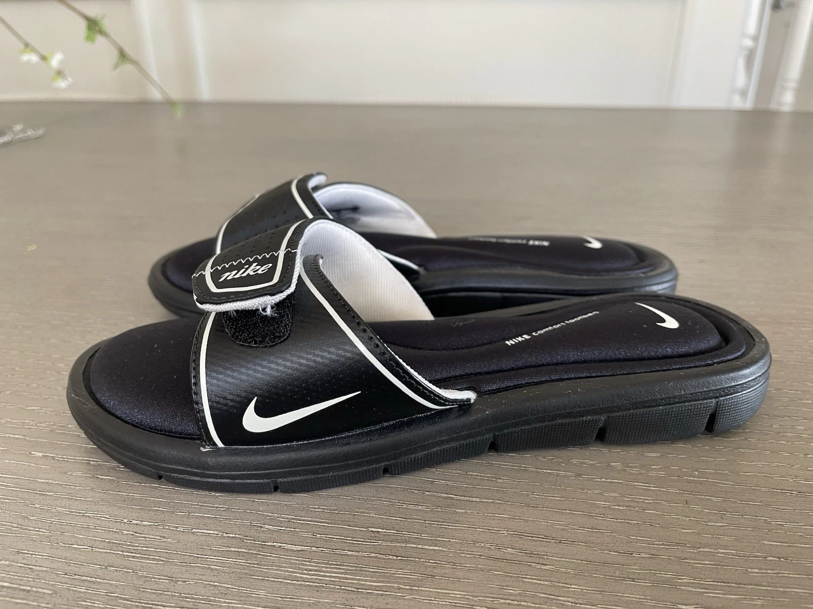 New Nike Women’s Comfort Footbed Memory Foam Flat Slide Sandals 7