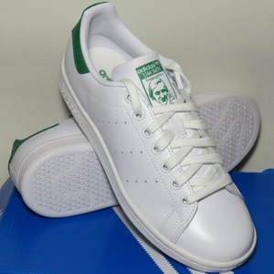 adidas b24105