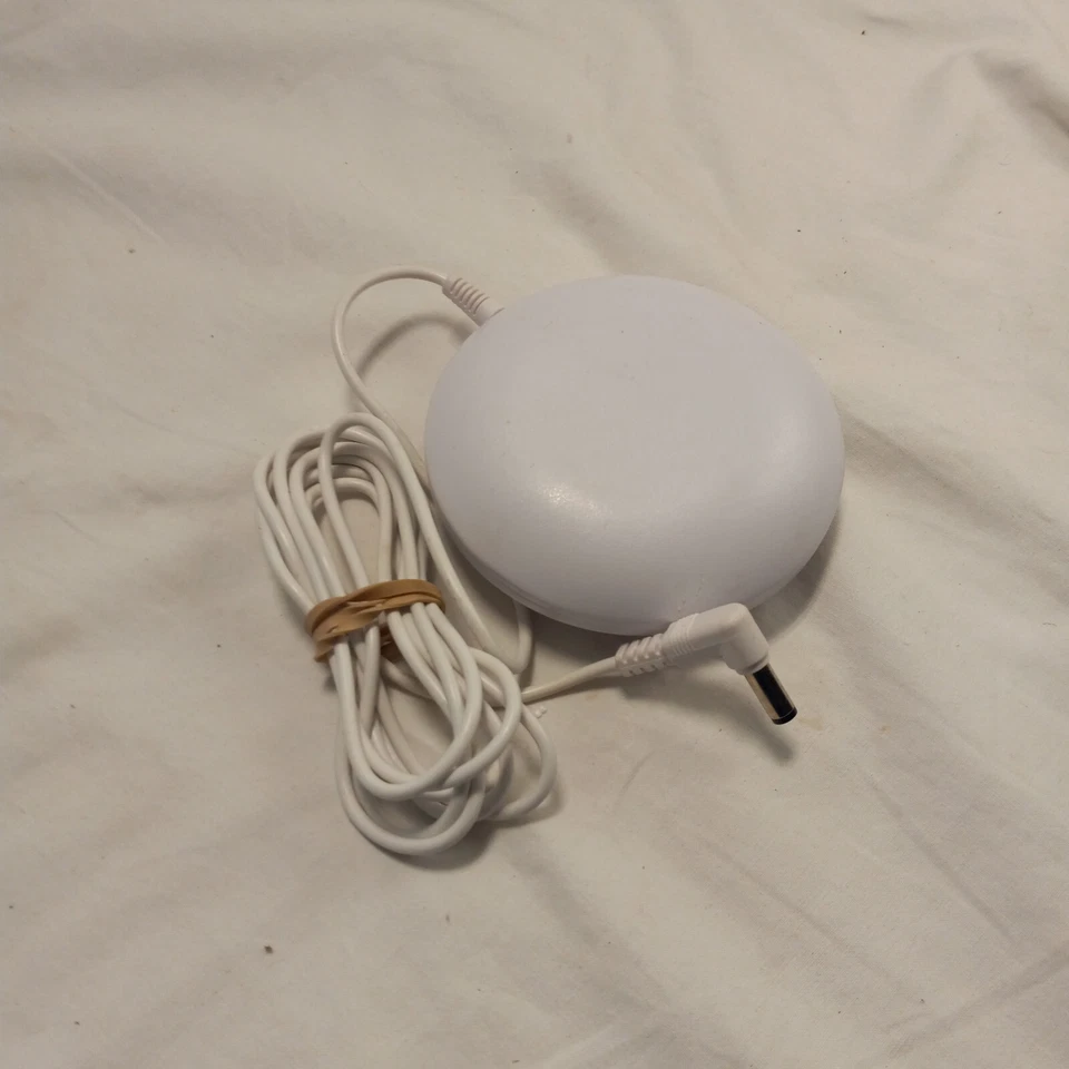 Sonic Alert SA-SB300SS-V3 Sonic Boom Alarm Clock Hard Hearing Deaf Bed Shaker - Image 3 of 4