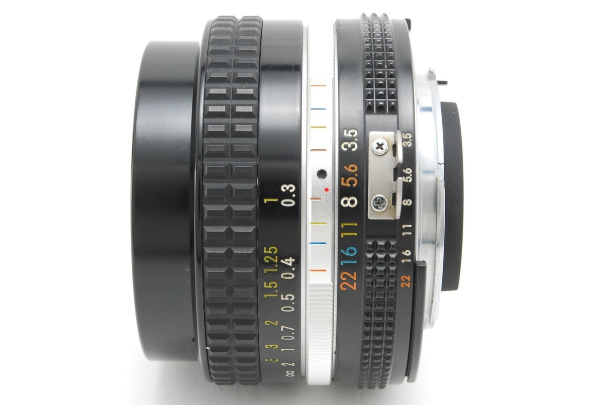 Mint] Nikon NIKKOR 20mm f/3.5 Ai-s MF Wide Angle Lens From Japan