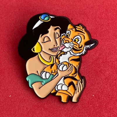 Pin, Badge, Anstecker, Disney, Aladdin, Jasmin mit Tiger Raja