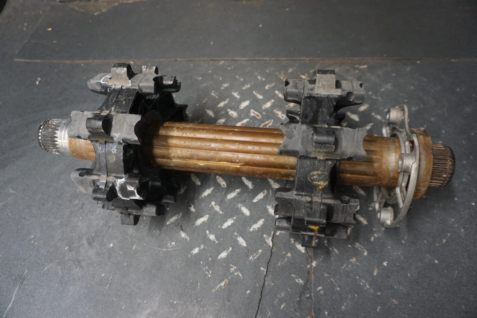 2016 Ski-Doo OEM Drive Axle Ass'y Renegade Summit 600 Carb 800R