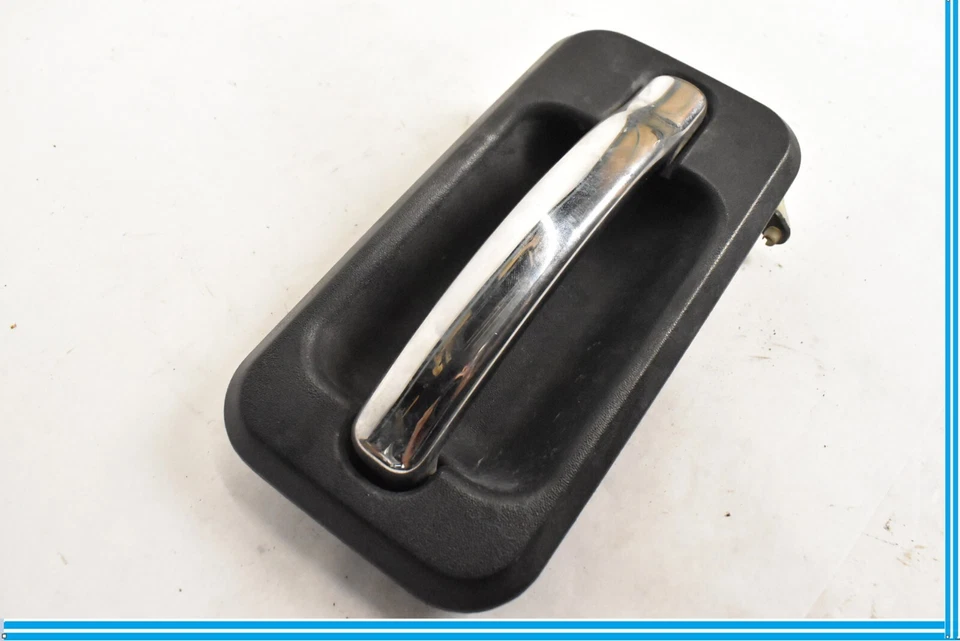 2004 03 04 05 07 HUMMER H2 MAÇANETA TRASEIRA DIREITA EXTERNA CROMADA FABRICANTE DE EQUIPAMENTO ORIGINAL 15104795 - Imagem 2 de 4