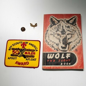 Vintage Boy Scout Lot Wolf Cub Scout Book Patch Pin of America BSA Be Prepared X