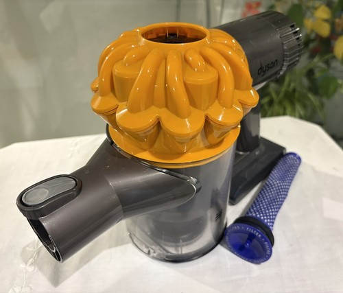 Dyson V6 (DC59) Animal Gelb Staubsauger SAUBER & SEHR GUTER AKKU