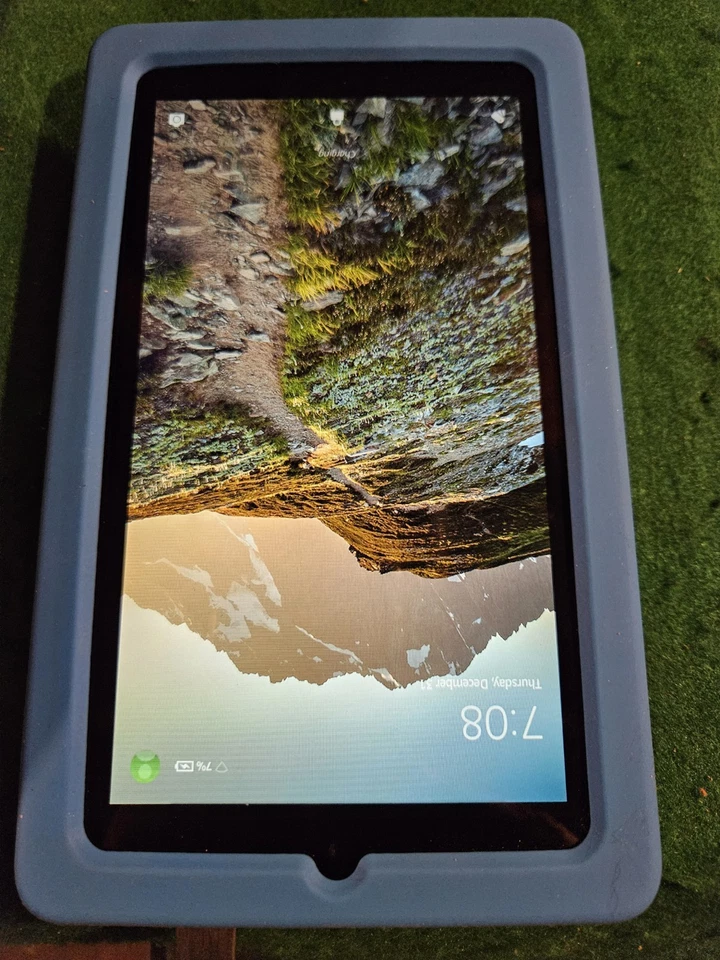 2 Kindle Fire Tablets For Parts - Image 3 of 4