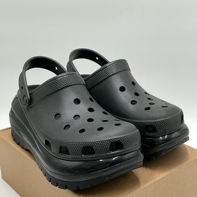 Crocs Men s Classic Mega Crush Clogs Size 8 Black Ebay4032