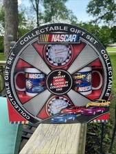 2004 VINTAGE NASCAR COLLECTIBLE GIFT SET 2 MUGS AND COCOA IN TINS SEALED