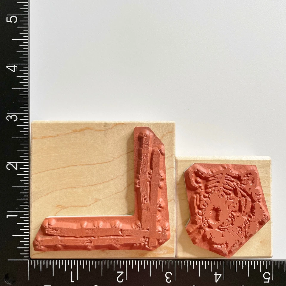 Набор из 2 угловых резиновых штампов Club Scrap Tiger из бамбука с креплением по дереву - Изображение 2 из 3