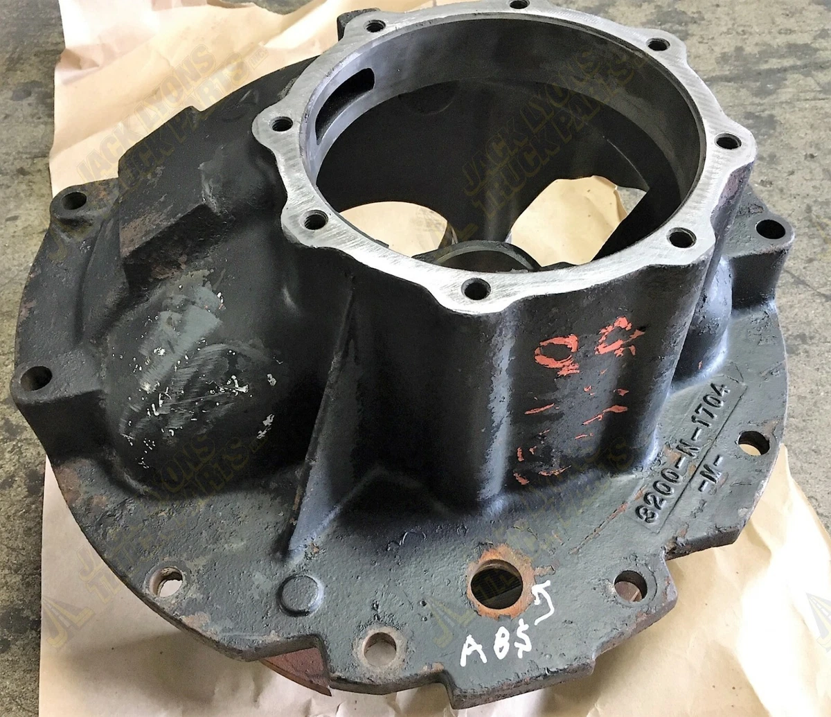 A2-3200J1856 Good Used Meritor (Rockwell) CARRIER W/ CAPS w/ ABS