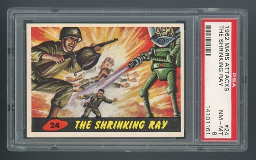 1962 Topps Mars Attacks #24 The Shrinking Ray — PSA 8