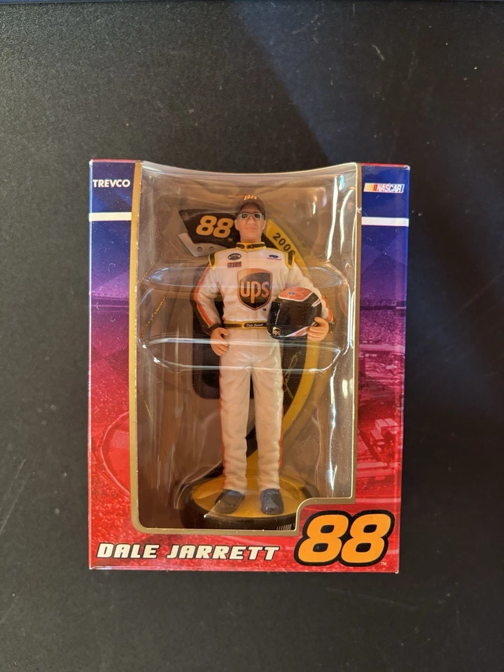 Dale Jarrett #88 UPS NASCAR Lot-1:24 & 1:64 Diecast Cars+Figure-Winners Circle - Image 2 of 4